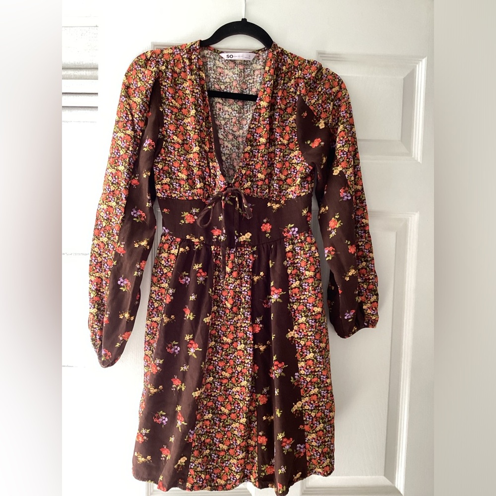 ( SOLD ) 1970s vintage style mini dress - Picture 1 of 2